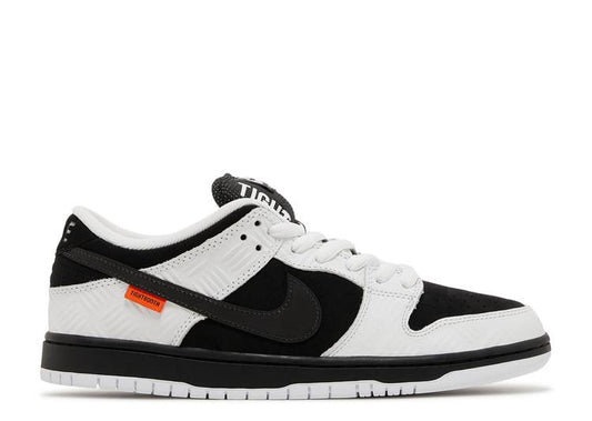 " PRE ORDER " SB DUNK LOW X TIGHTBOOTH